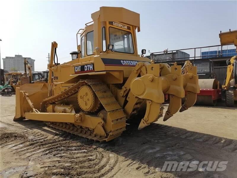 CAT D 7 H Kāpurķēžu buldozeri