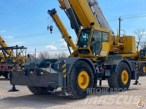 Grove RT 770 E Celtņi nelīdzenām virsmām