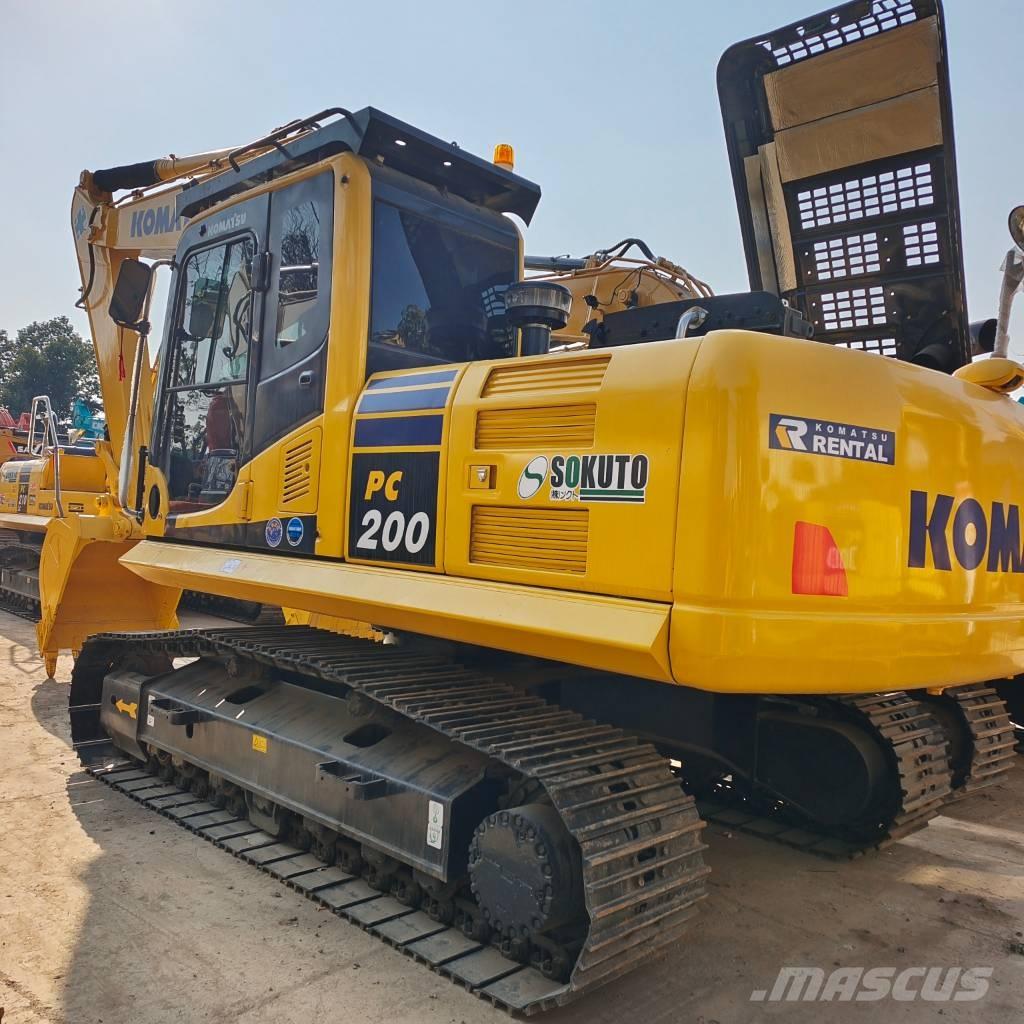 Komatsu PC 200 Kāpurķēžu ekskavatori