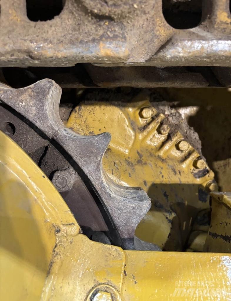 CAT D 7 G Kāpurķēžu buldozeri
