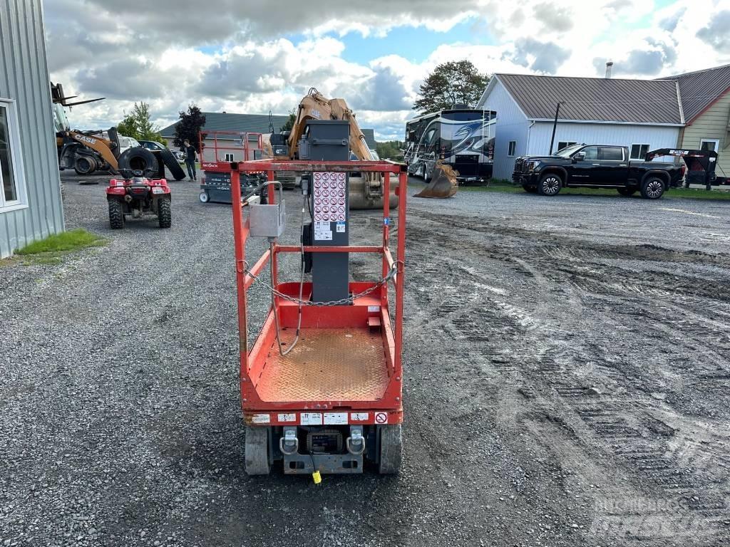 SkyJack SJ 12 Šķerveida pacēlāji