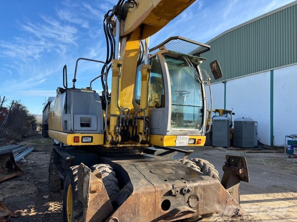 New Holland MH 6.6 Ekskavatori uz riteņiem