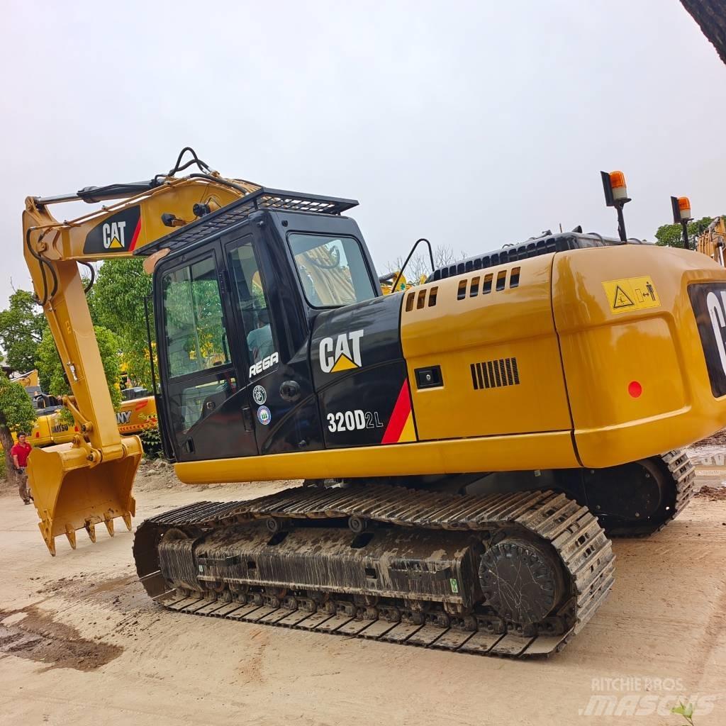 CAT 320 D2L Kāpurķēžu ekskavatori