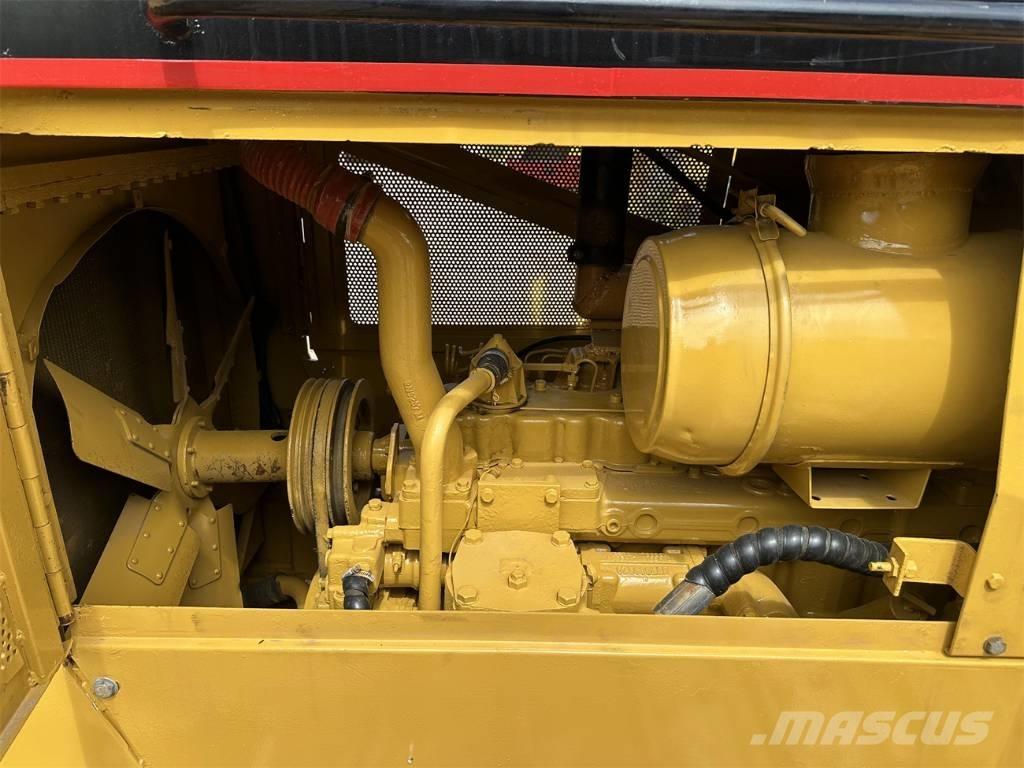 CAT D 6 G Kāpurķēžu buldozeri