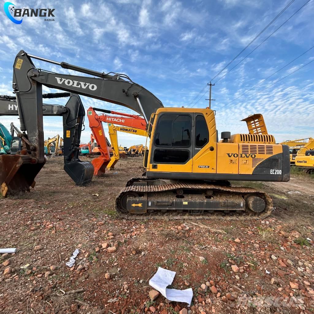 Volvo EC200B Kāpurķēžu ekskavatori