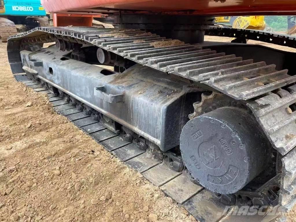 Doosan 220-7 Kāpurķēžu ekskavatori