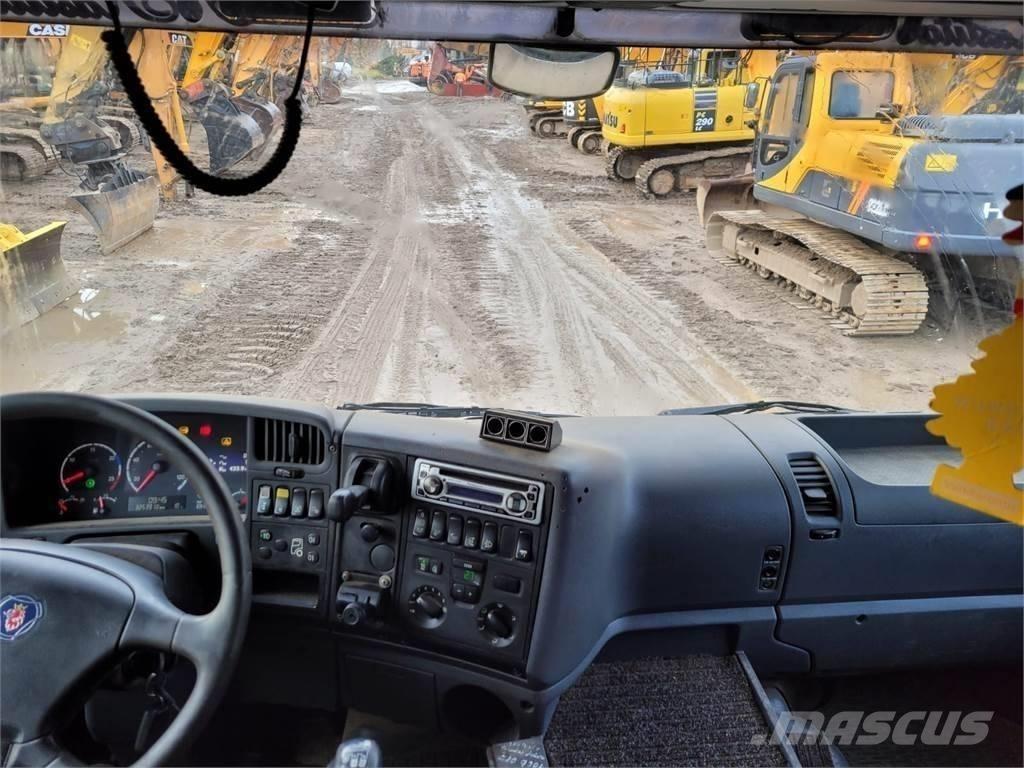 Scania R420 8x4 Kravas automašinas konteineru vedeji
