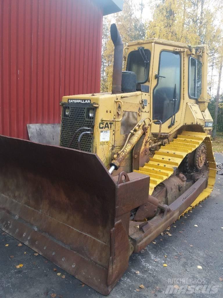 CAT D 4 H Kāpurķēžu buldozeri