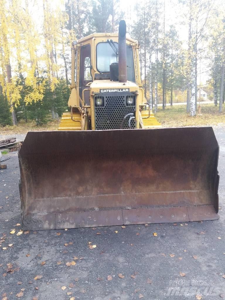 CAT D 4 H Kāpurķēžu buldozeri