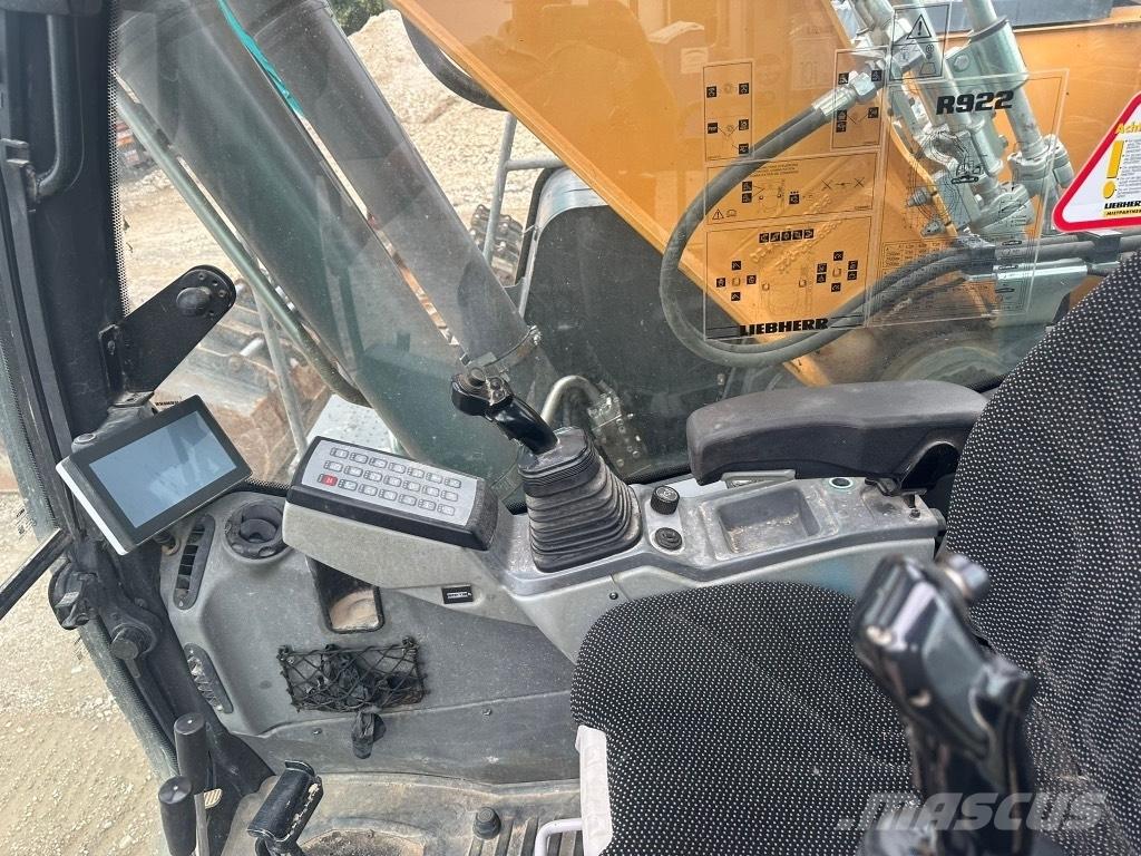 Liebherr R 922 Kāpurķēžu ekskavatori