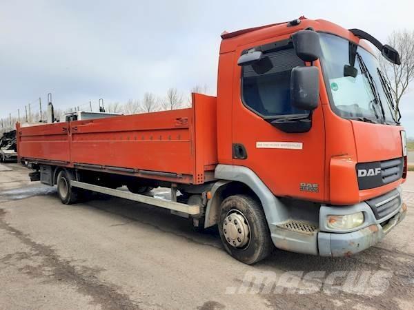 DAF LF45.220 Platformas/izkraušana no sāniem