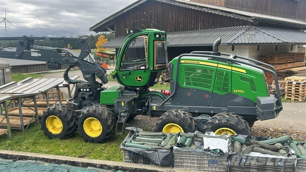 John Deere 1270 G Harvesteri