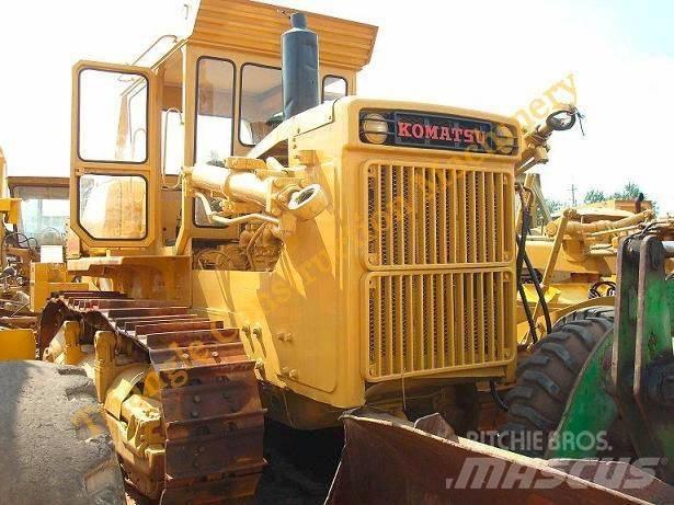 Komatsu d155a-1 Kāpurķēžu buldozeri