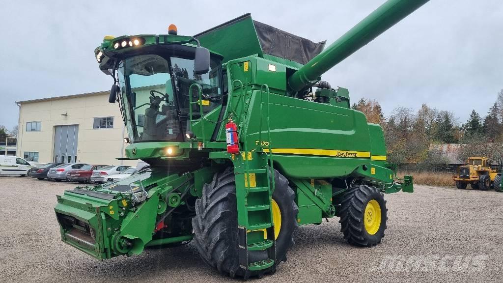 John Deere T670i Ražas novākšanas kombaini