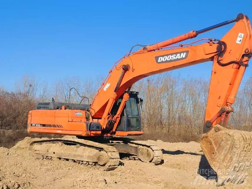 Doosan DX 380 LC Kāpurķēžu ekskavatori
