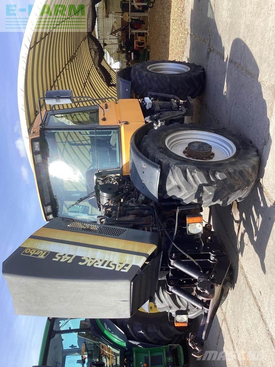 JCB Fastrac 145 Traktori