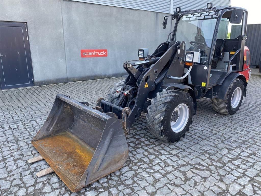Weidemann 2070 Multifunkcionālie iekrāvēji