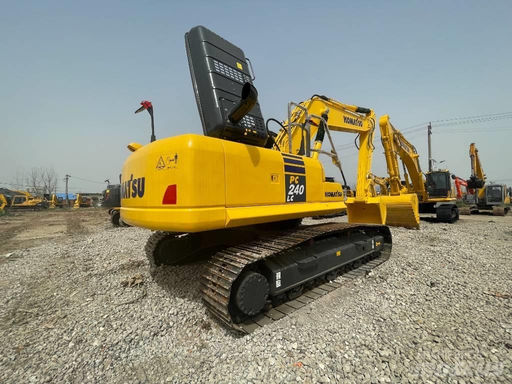 Komatsu PC 240 Kāpurķēžu ekskavatori