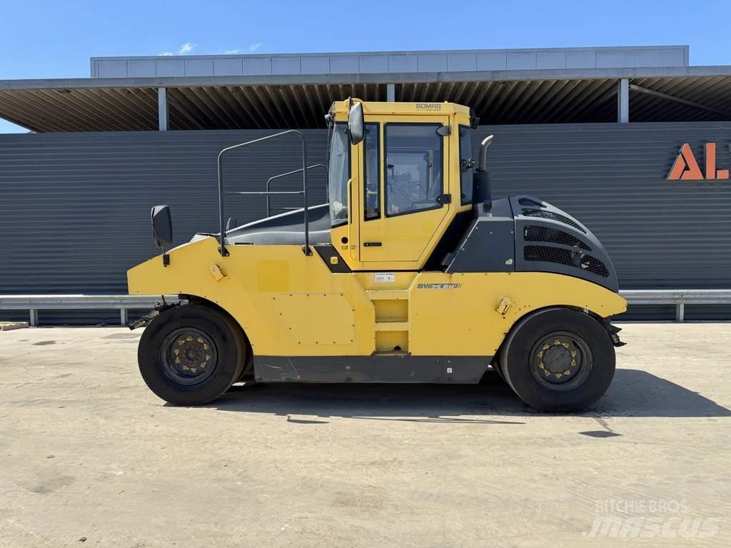 Bomag BW 25 RH Pneimatiskie veltņi