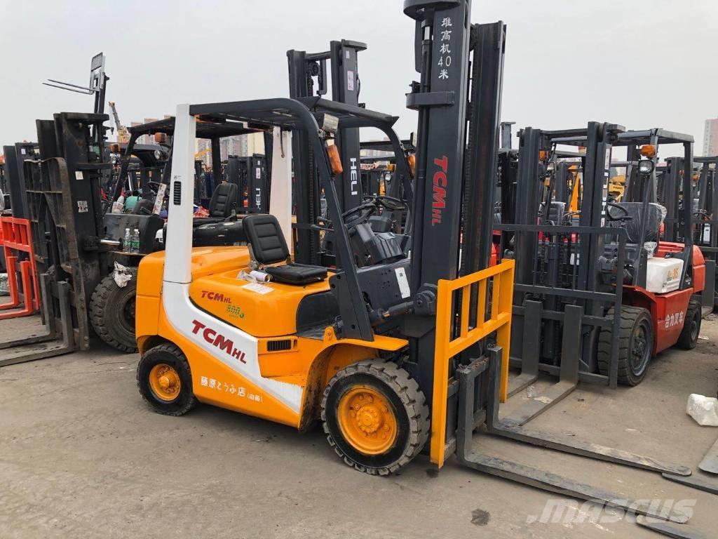 TCM FD30 Tehnika ar dīzeļa dzinēju