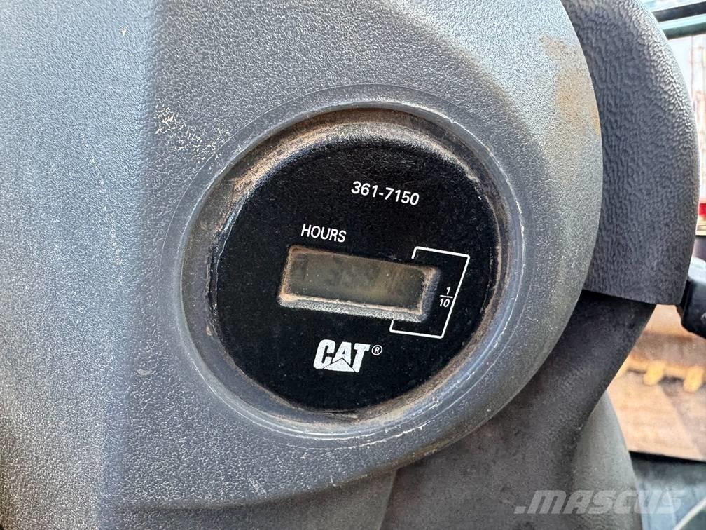 CAT CS 76 Divvalču grunts veltņi