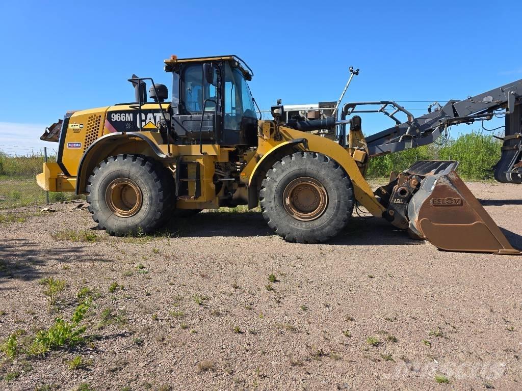 CAT 966 M Iekrāvēji uz riteņiem