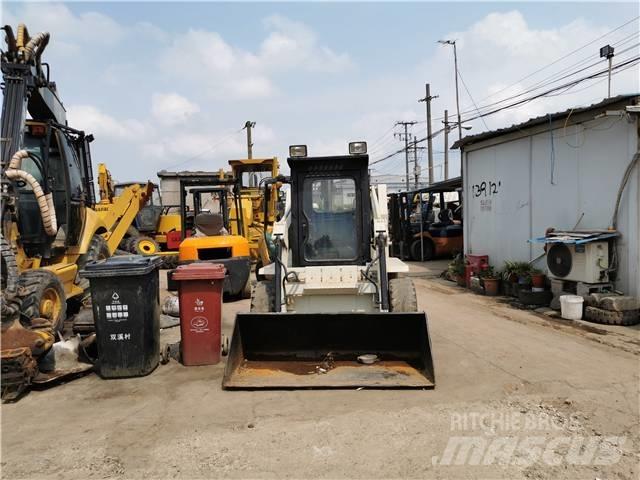 Bobcat S130 Lietoti riteņu kompaktiekrāvēji