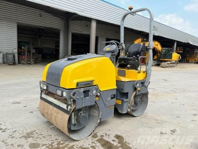 Dynapac CC 1100 Divvalču grunts veltņi