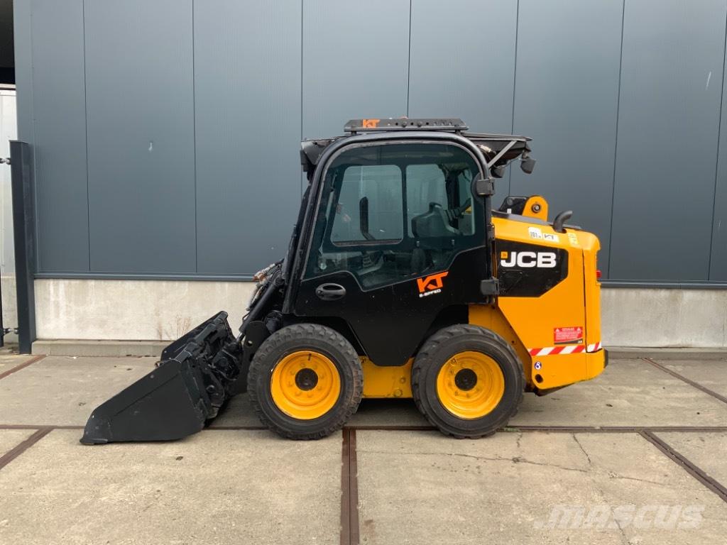 JCB 155 Lietoti riteņu kompaktiekrāvēji