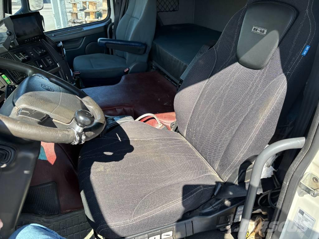 Volvo FM 460 Plog Treileri ar āķi