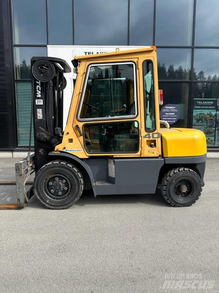 TCM FD40T8 Tehnika ar dīzeļa dzinēju