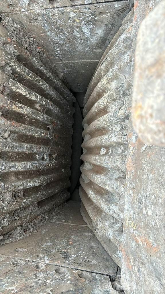 Terex PT 400 HR Drupinātāji