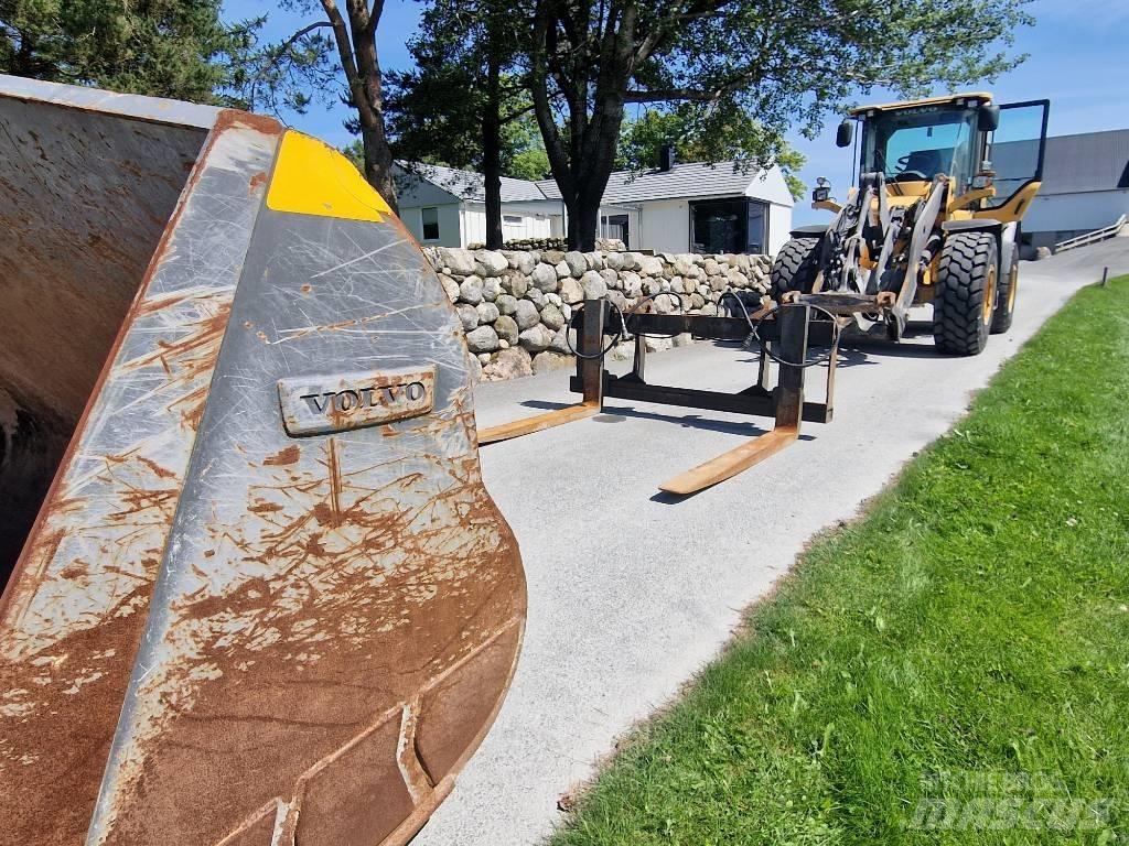 Volvo L 70 G Iekrāvēji uz riteņiem