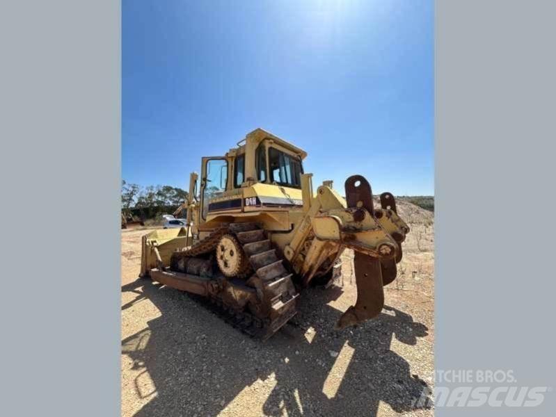 CAT D6H Kāpurķēžu buldozeri