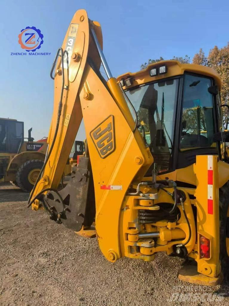 JCB 3 CX Ekskavatori-iekrāvēji