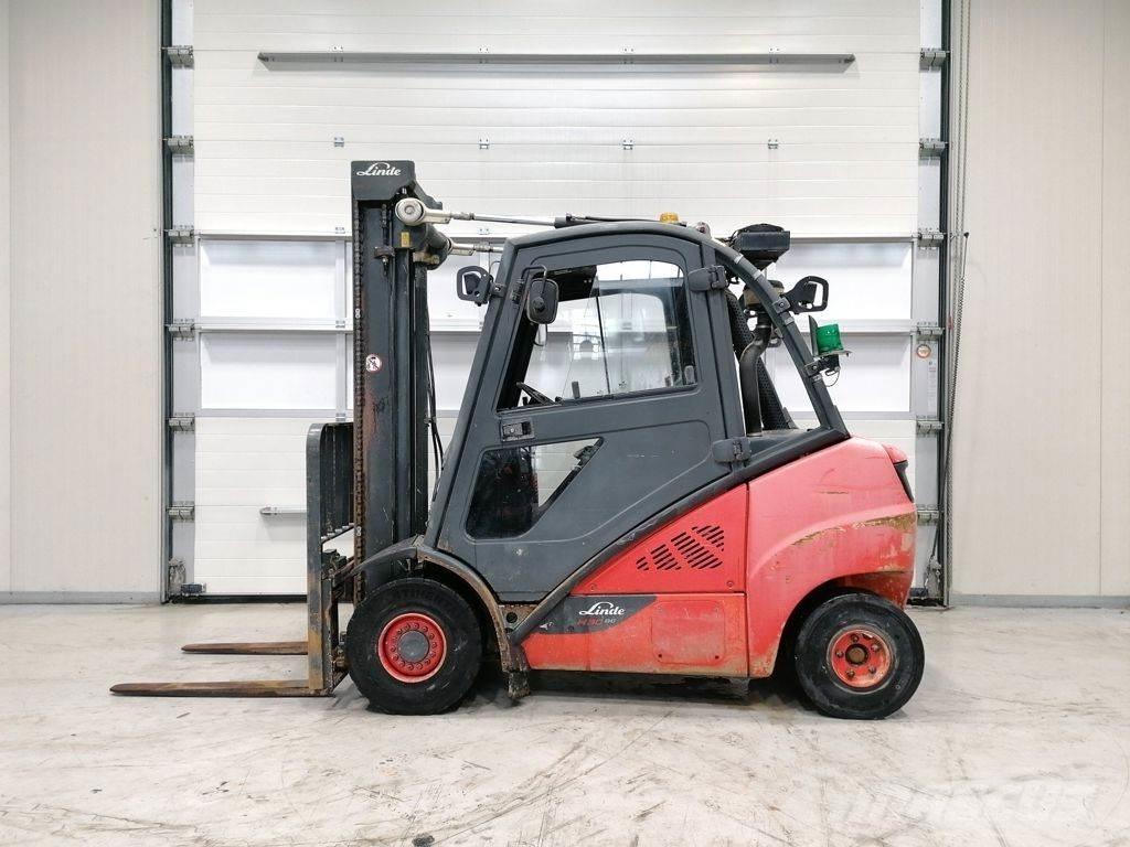 Linde H30D-02 Tehnika ar dīzeļa dzinēju