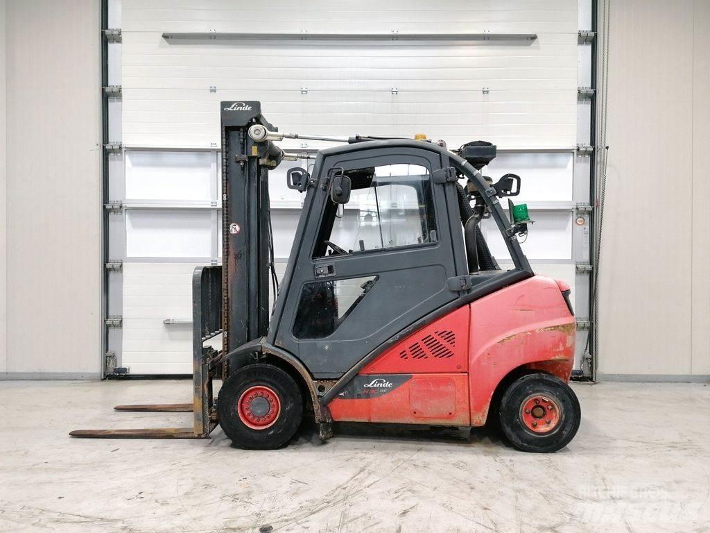 Linde H30D-02 Tehnika ar dīzeļa dzinēju
