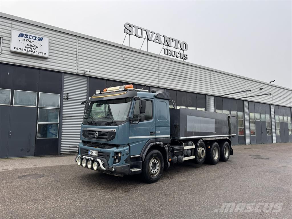 Volvo FMX 8x4 Pašizgāzējs