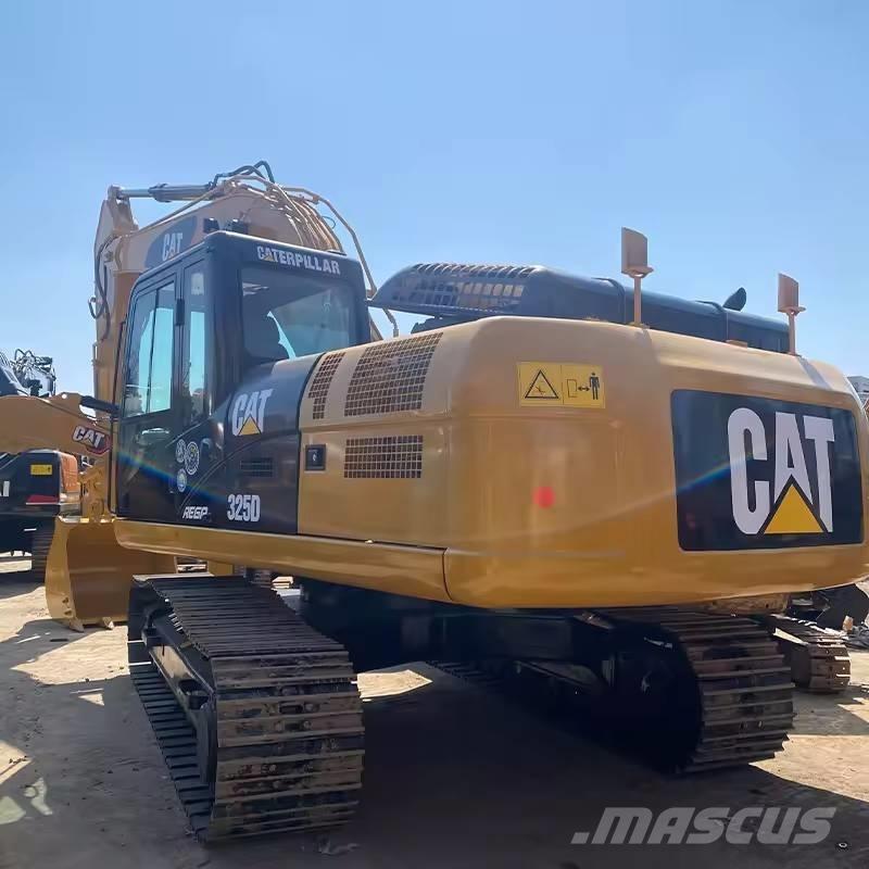 CAT 325 D Kāpurķēžu ekskavatori