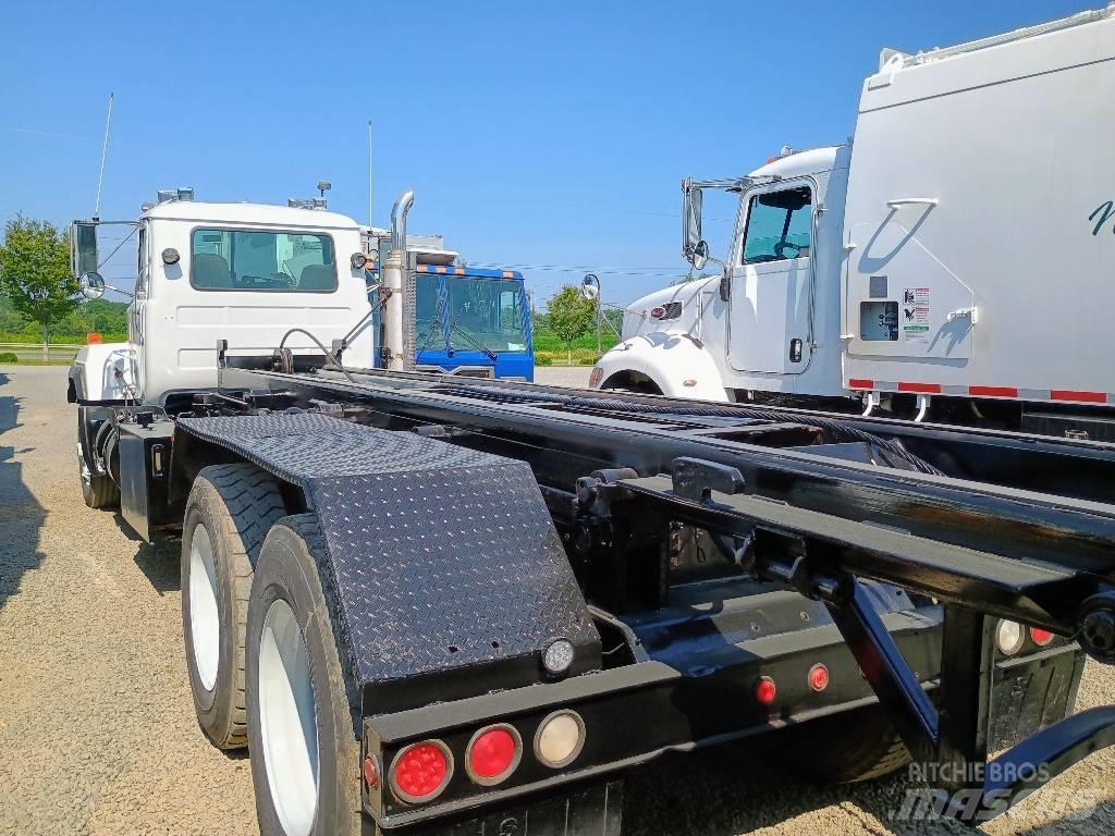 Mack RD 688 S Atkritumu izvešanas transports