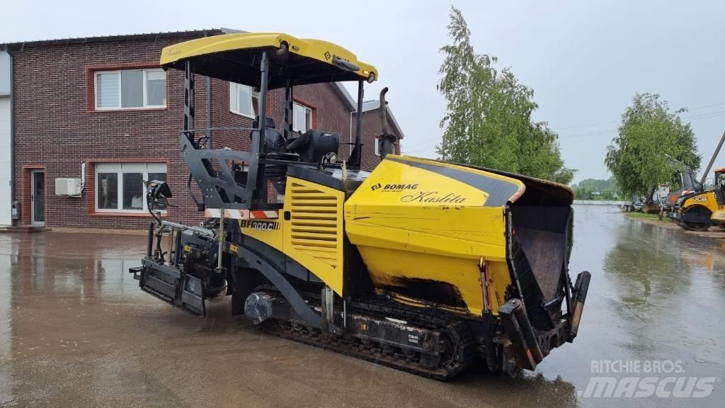 Bomag BF 300 Asfalta klājēji