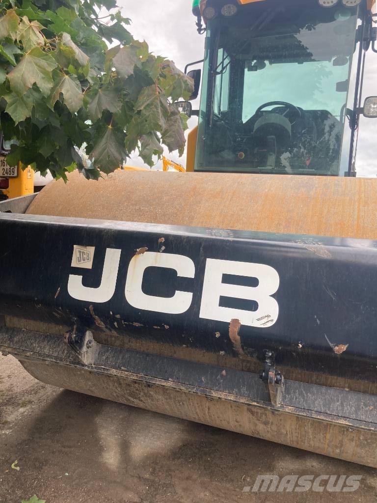 JCB VM137 2015 Vienvalča grunts veltņi