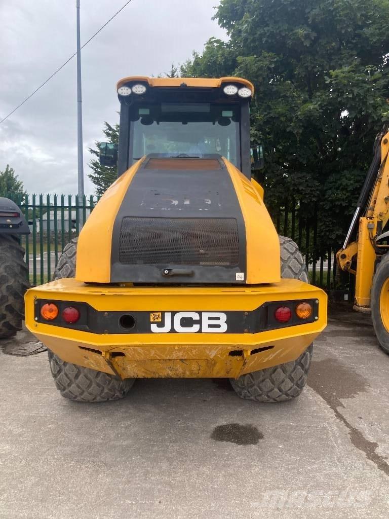 JCB VM137 2015 Vienvalča grunts veltņi