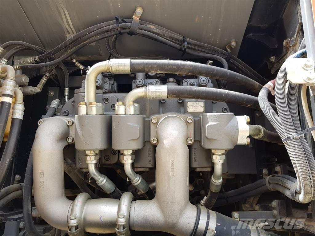 Hitachi KSD 405-6 Kāpurķēžu ekskavatori