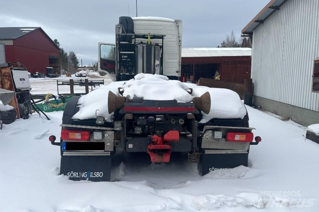 Volvo FM 12 Treileri ar āķi