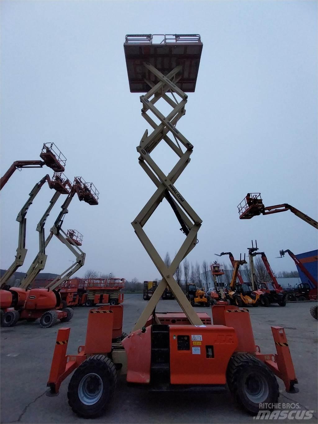 JLG 4394RT Šķerveida pacēlāji