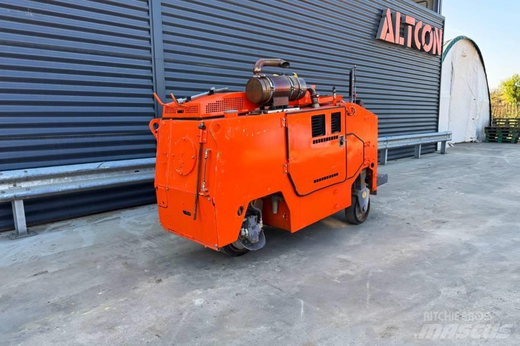 Wirtgen W 350 Asfalta dzesēšanas iekārtas