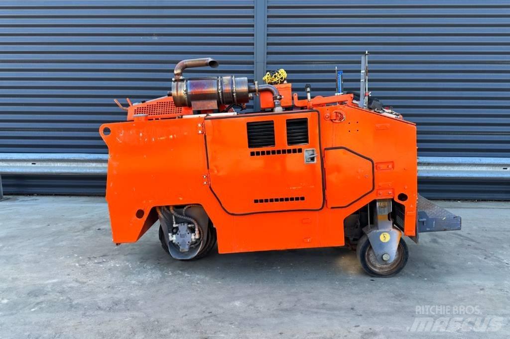 Wirtgen W 350 Asfalta dzesēšanas iekārtas