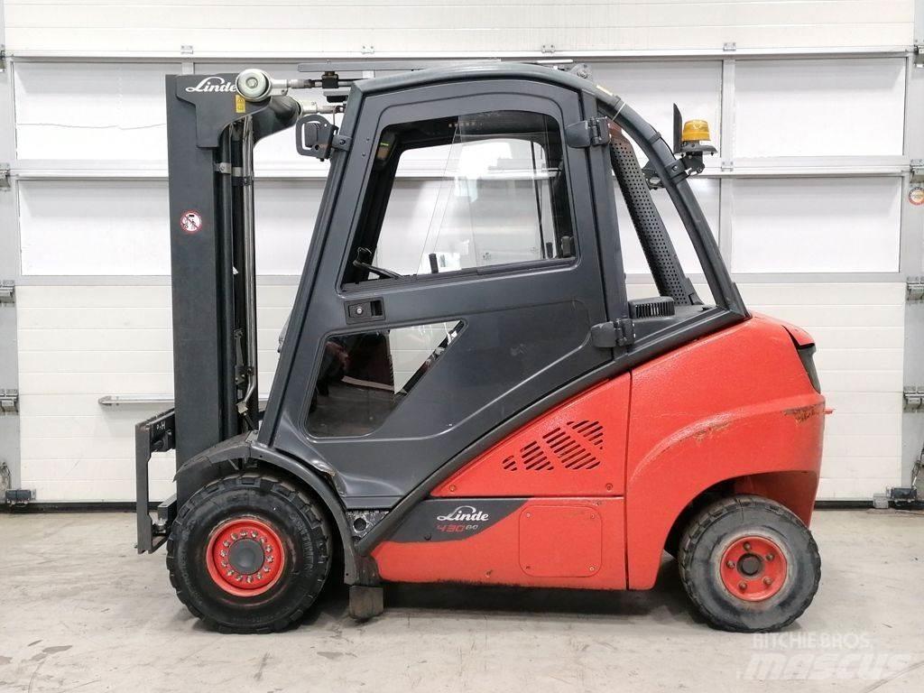 Linde H30D-02 Tehnika ar dīzeļa dzinēju