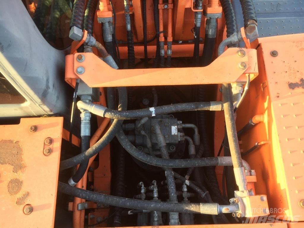 Doosan DX 255 LC Kāpurķēžu ekskavatori